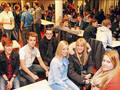 Milena, Timo, Daniel, Alexandra, Marlene, Kathrin aus dem 1. NGW-Jahrgang.
